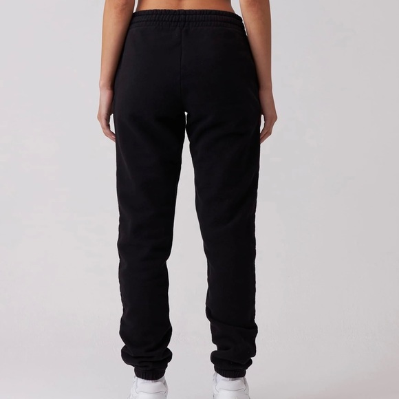 Talentless Heavyweight Sweatpants in Black - Picture 2 of 2